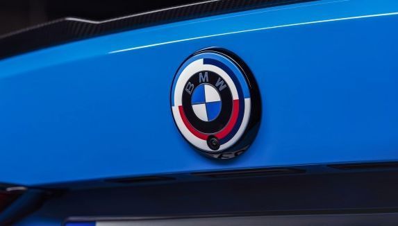 Емблема БМВ 82 мм Значок Ф30 BMW F30 M PERFORMANCE Ювілейний значок на 50 років 1630 фото