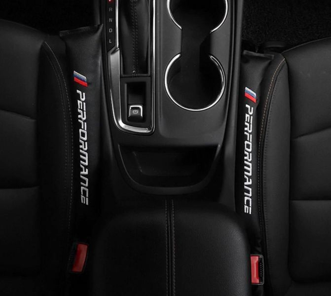 Комплект м&rsquo;яких вставок БМВ BMW Performance між сидінням і тунелем (2 шт) 2189 фото