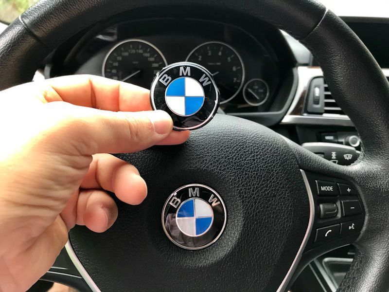 Значок на кермо BMW бмв 45 мм емблема на кермо 307 фото