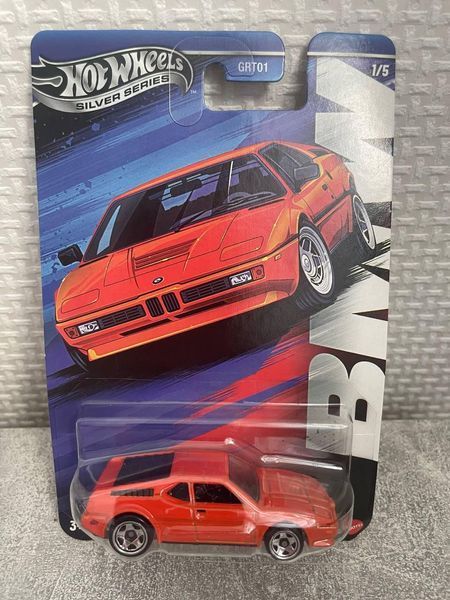 Машинка Hot Wheels BMW M1 (Silver Series) 1:64, Хот вілс БМВ М1 2205 фото