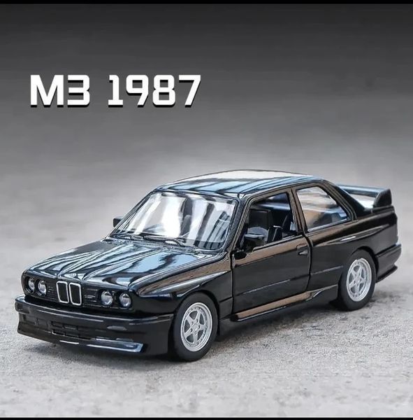 Модель автомобіля BMW M3 1987, масштаб 1:43, чорна, мініатюрна БМВ M3 E30 1987 2008 фото