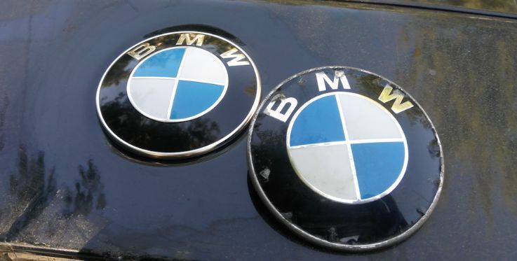 Эмблема БМВ BMW 82 мм значок E39 E53 E60 E46 E36 E34 E90 E65 E66 E70 Значек на капот багажник 930 фото