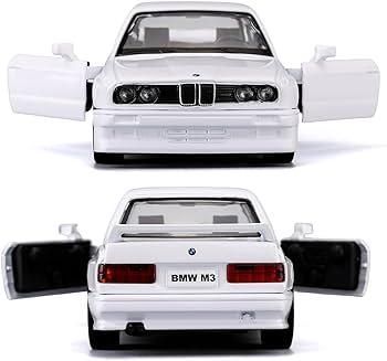Модель автомобіля BMW M3 1987, масштаб 1:43, біла, мініатюрна БМВ M3 E30 1987 2009 фото