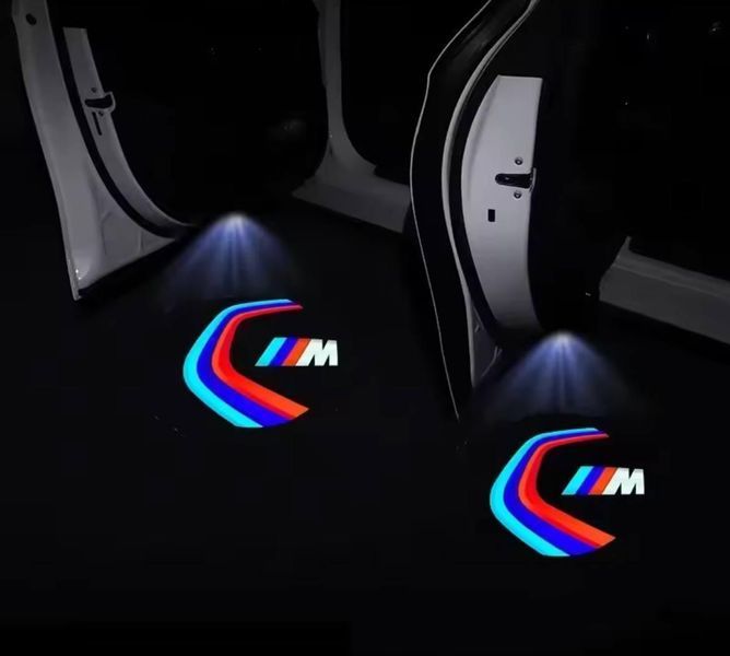 Підсвітка дверей М-Performance, для BMW 1,2,3,4,5,6,7 series, X3, X4, X5, Z4, F20, E90, F30, F32, E60, F10, E63, E65, E84, E83,E70 2178 фото