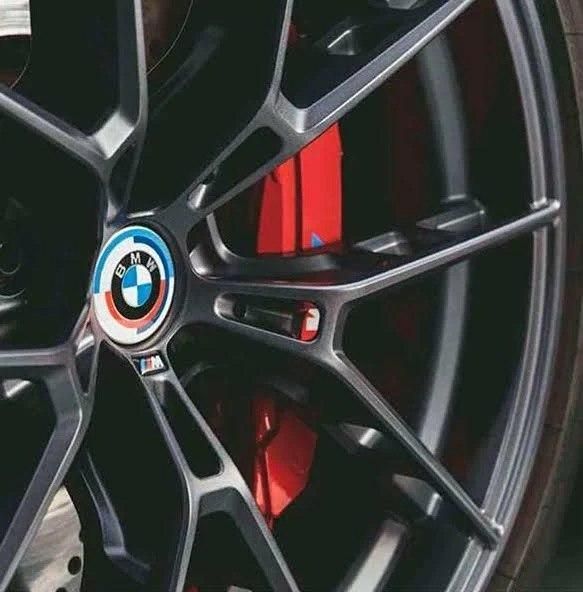 Ковпачки в диски BMW M &laquo;50 year Anniversary&raquo;, заглушки в колеса (68 мм) 1958 фото