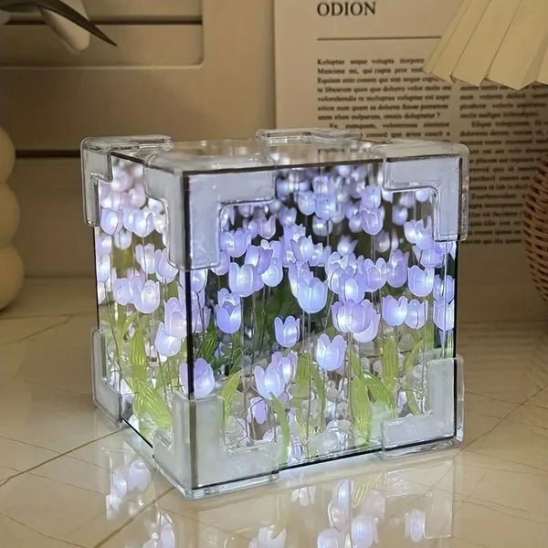 Декоративный светодиодный ночник DIY в виде куба с 3D-эффектом цветущих лилий и прозрачным корпусом, Purple 2075 фото