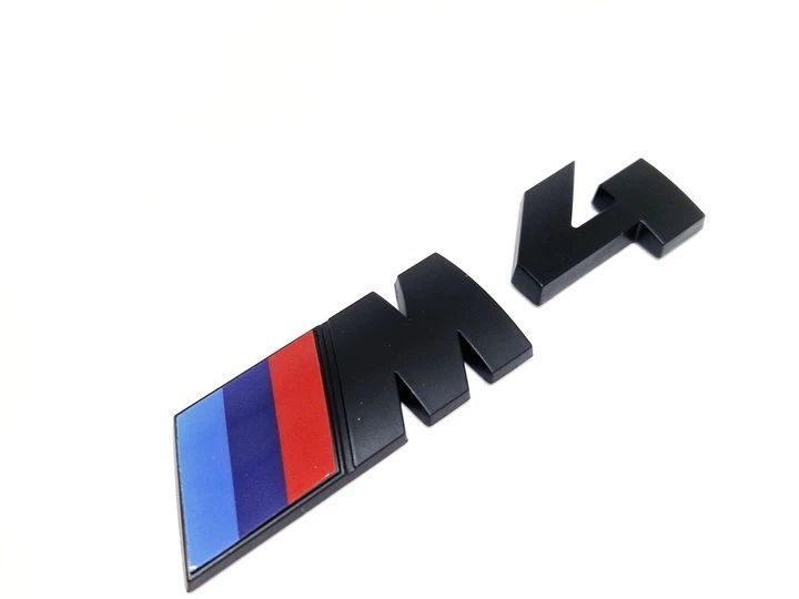 Шильдик логотип эмблема BMW M4, эксклюзивный аксессуар для тюнинга багажника БМВ, чёрного цвета. 1981 фото