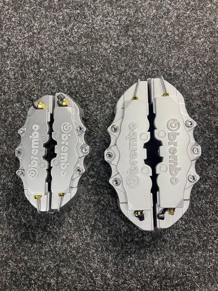 Декоративные накладки на тормозные суппорта Brembo Серые ABS 4 шт. М Брембо ABS пластик 2197 фото