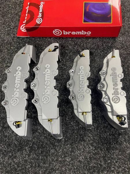 Декоративные накладки на тормозные суппорта Brembo Серые ABS 4 шт. М Брембо ABS пластик 2197 фото