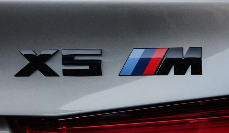 Шильдик логотип эмблема BMW Х5 M, стильный аксессуар для тюнинга багажника вашего БМВ, чёрного цвета. 1986 фото