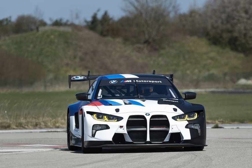 Колекционная-игрушечная моделька в масштабе 1:32, BMW M4 GT3 Motorsport, Белая 2095 фото