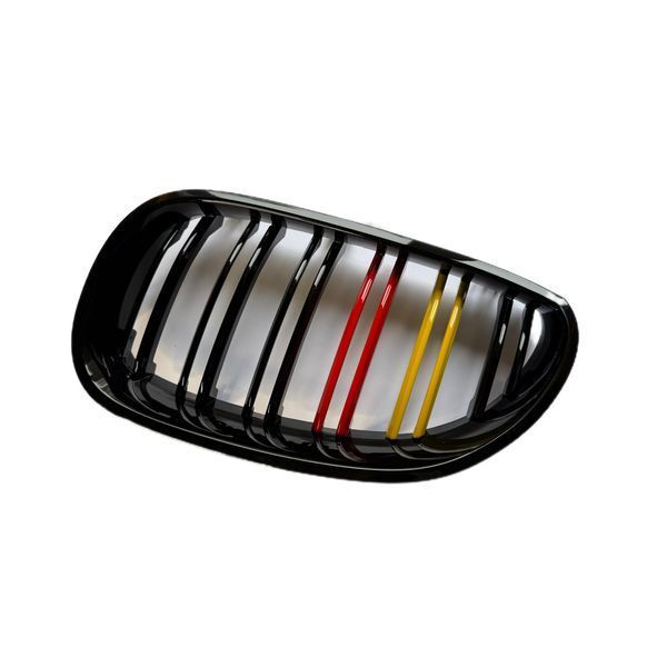 Решітки радіатора BMW 5 Series E60 E61 (2003-2010) &mdash; двохреберні, глянець, червоно-жовті вставки 6464 фото