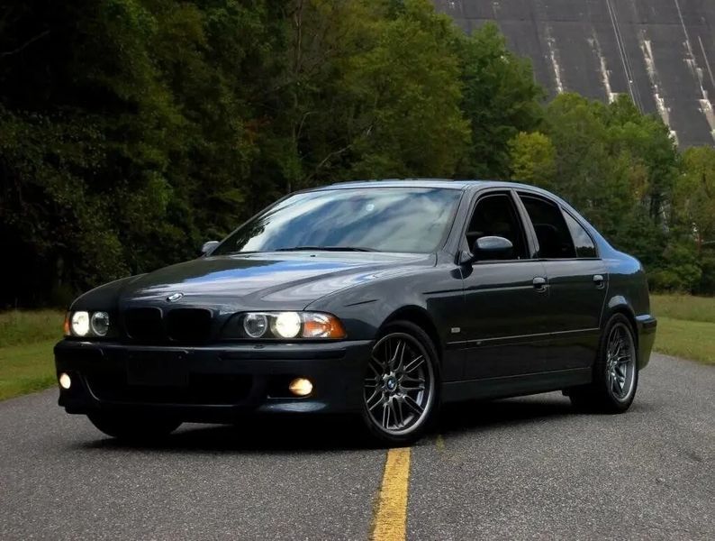 Решетки радиатора ноздри для BMW E39 бмв е39 черный мат седан туринг 730 фото